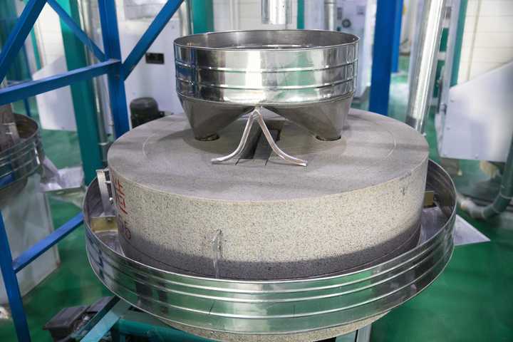 石磨面粉机厂_求石磨面粉机_最新型石磨面粉设备